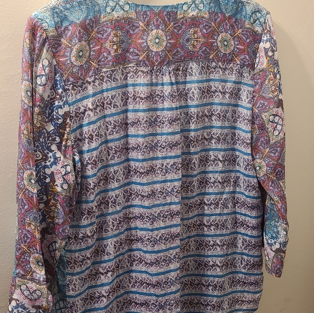 Beautiful blouse - Picture 5 of 5